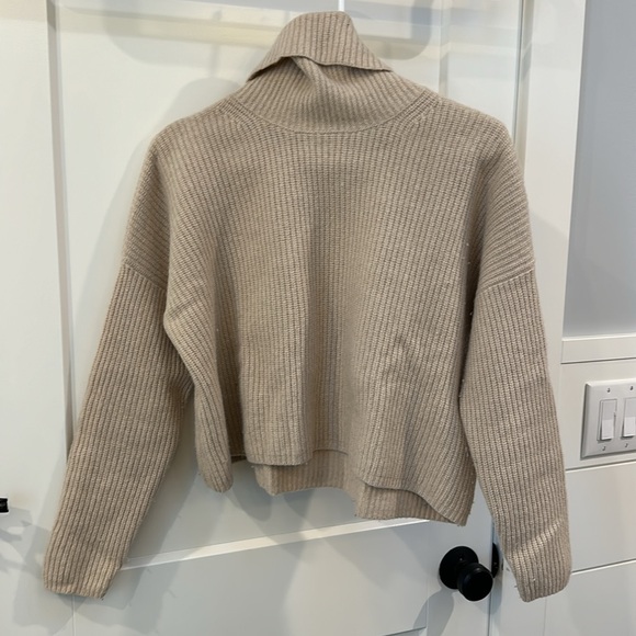 Women’s Sweater Bundle (3) Madewell and Paychi Guh - Picture 2 of 10